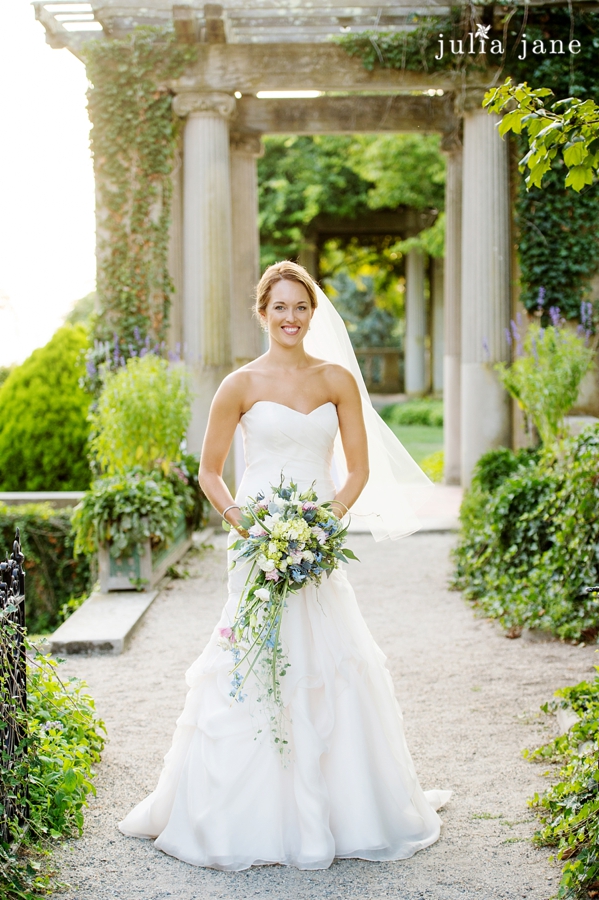 Romantic Wedding Photography by Connecticut Wedding Photographer Julia Jane Studios